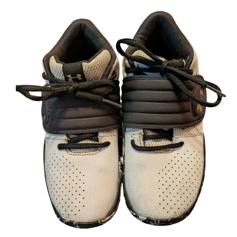 Under Armour Zone BB White Basketball Shoes Size‎ 3.5 Youth (6684)